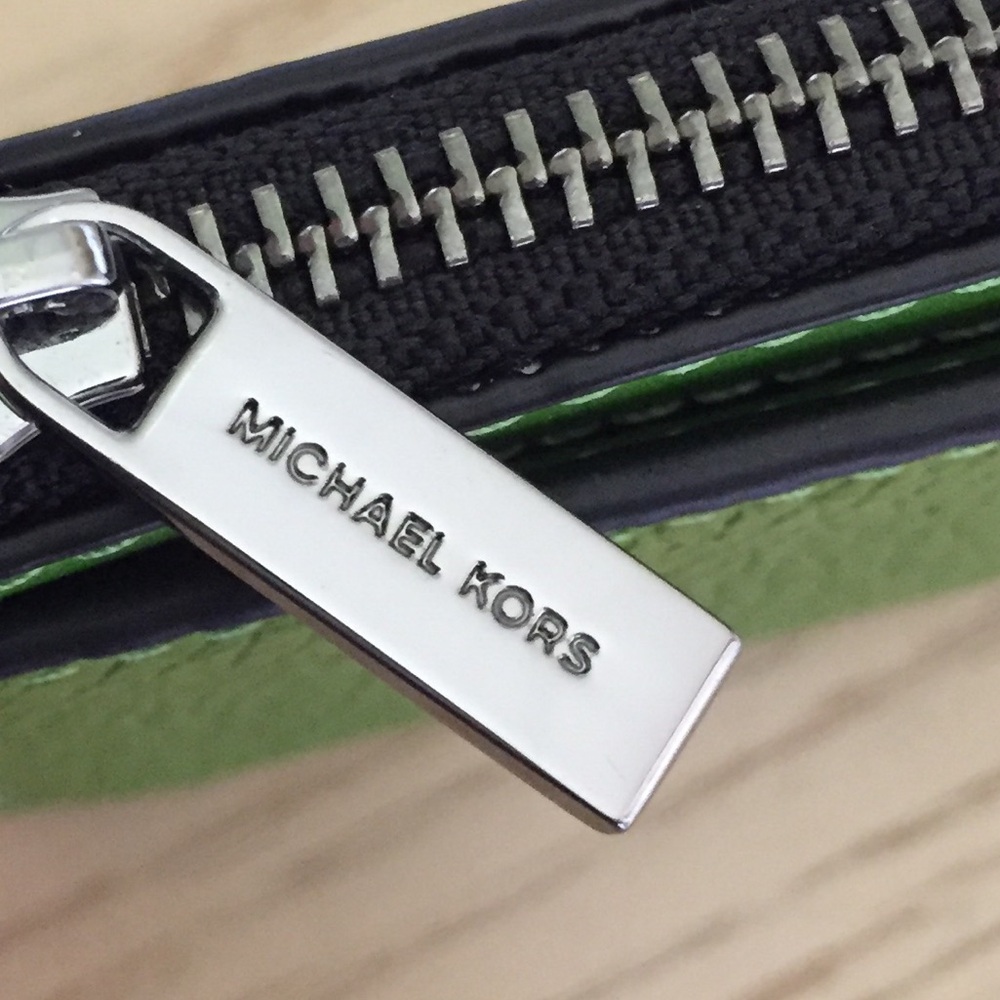 Michael Kors Cooper Jungle Green Leather Wallet - Picture 5 of 8
